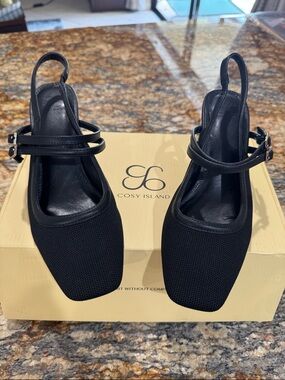 Cosy Island - Black Slingback Square-Toe Pumps (sz 7)